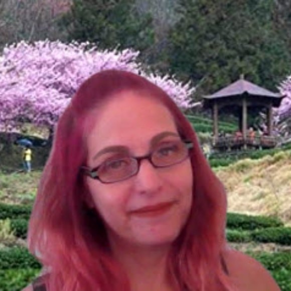 Meet your Posher, Cynthia - Picture 1 of 1